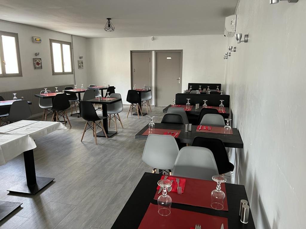 Hotel Restaurant Le Picardie Chauny Kültér fotó